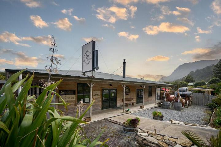 Exterior of Punakaiki Rocks Hotel & Garden Bar