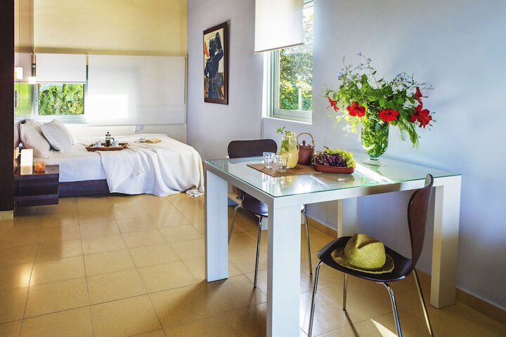 Room 6 of 47