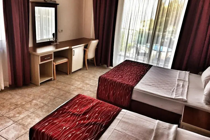 Room 7 of 19