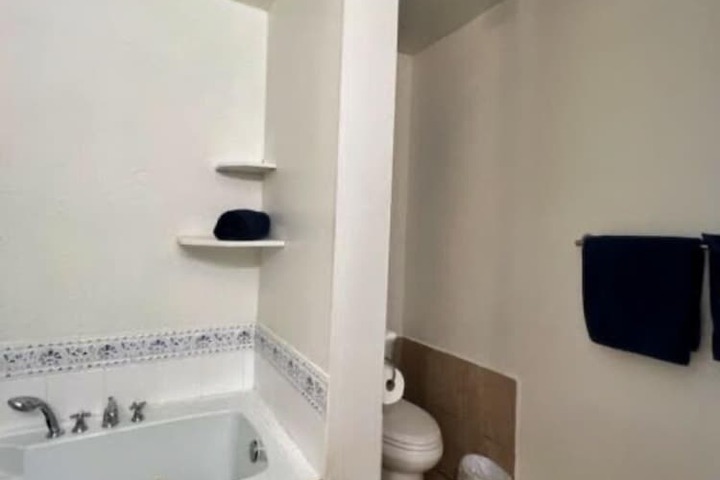 Room 54 of 69