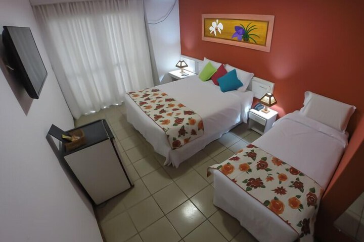 Room 4 of 68