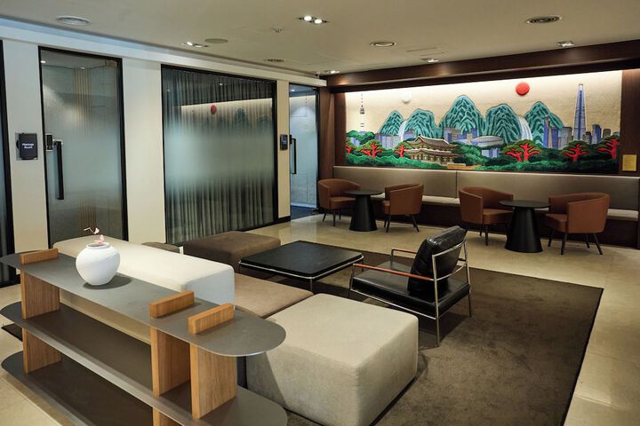 Hotel Lobby
