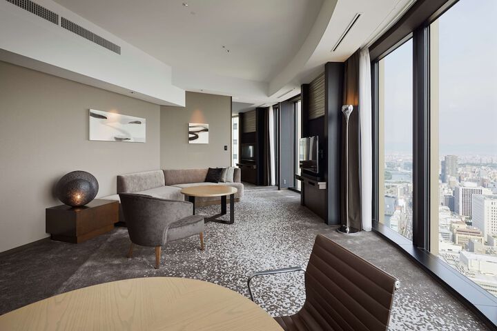 Room 20 of 106