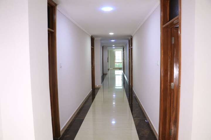 Ballroom/Hall 27 of 40