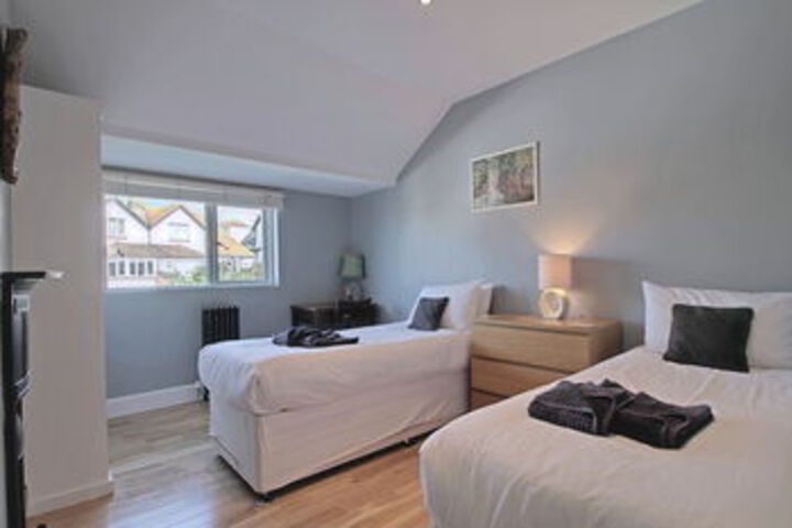 Room 15 of 25