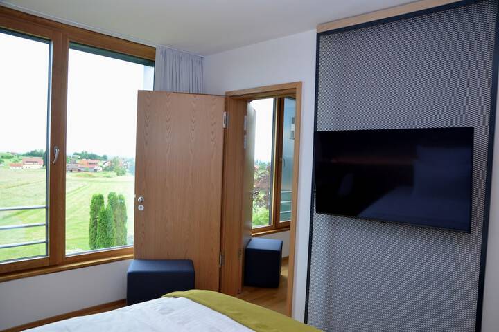 Room 6 of 49