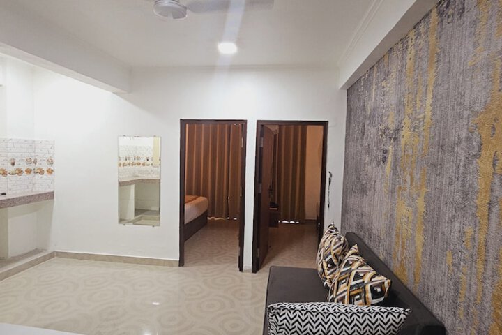 Room 15 of 22