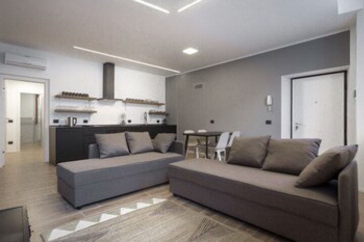Room 9 of 20