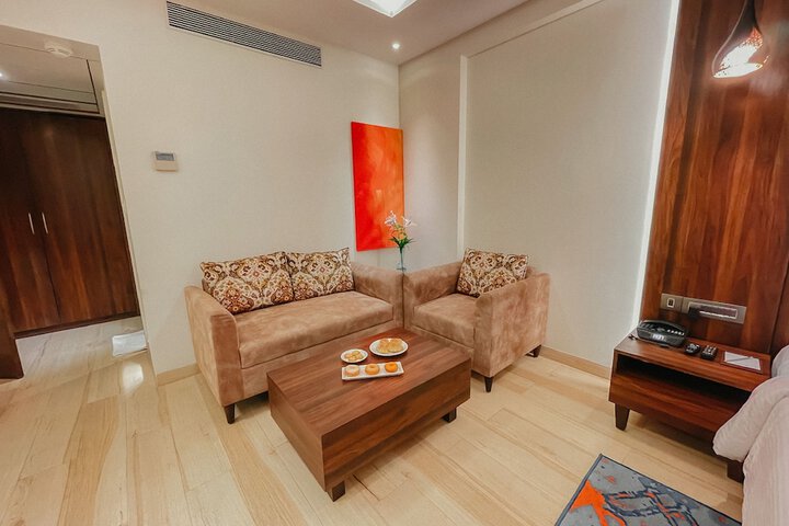 Room 10 of 23