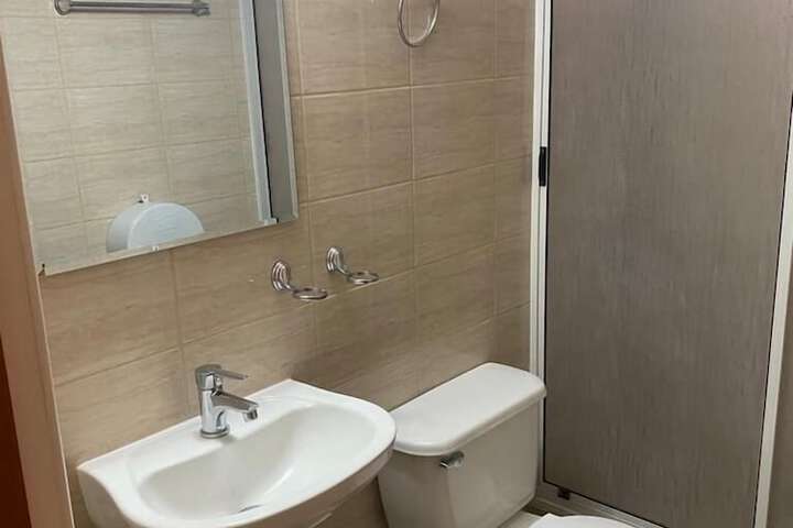 Room 3 of 8