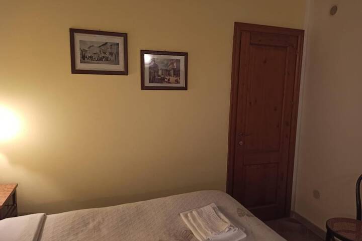 Room 13 of 50