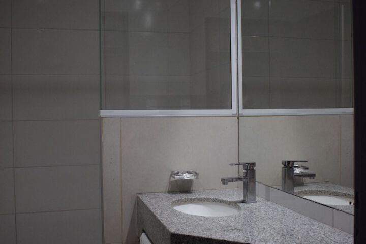 Room 12 of 41