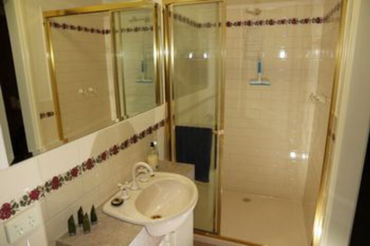 Room 3 of 55