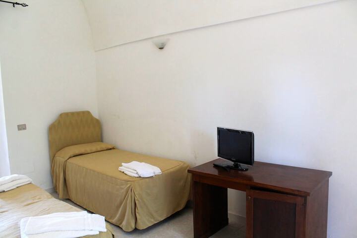 Room 4 of 55