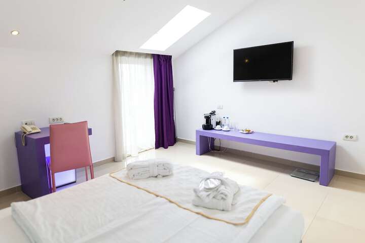 Room 31 of 65