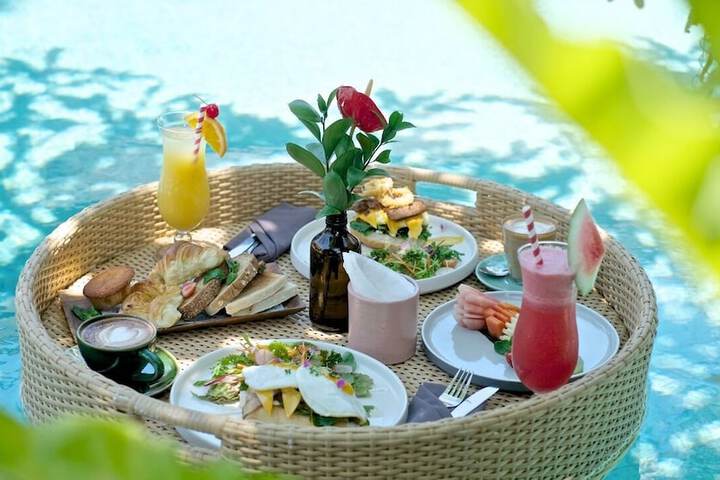 Breakfast/Coffee Service 29 of 34