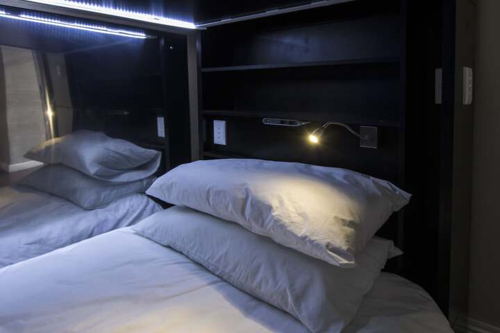 Room 9 of 40