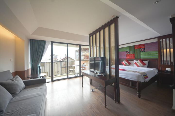 Room 27 of 93
