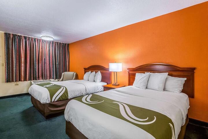 Double Bed Accessible (8 of 18)