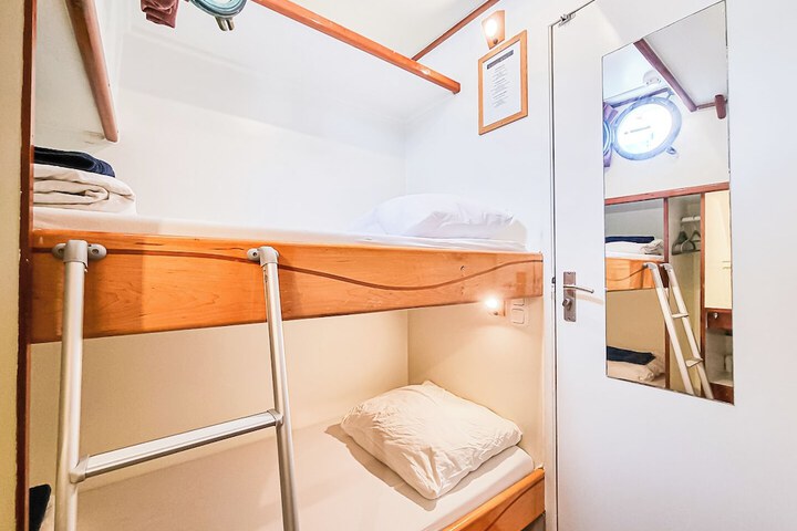Room 5 of 48