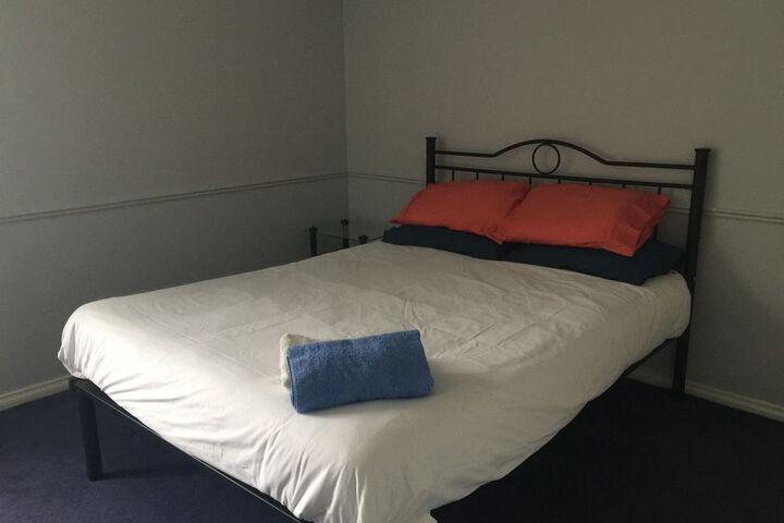Room 15 of 93