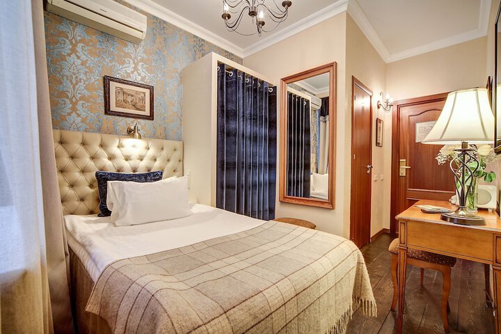 Room 35 of 120