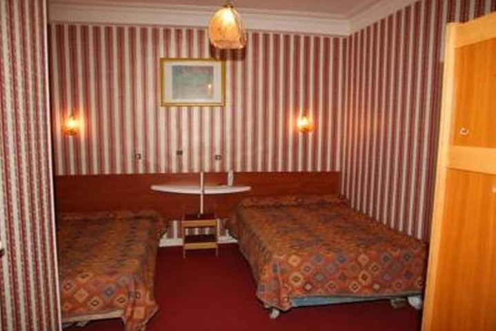 Room 18 of 46