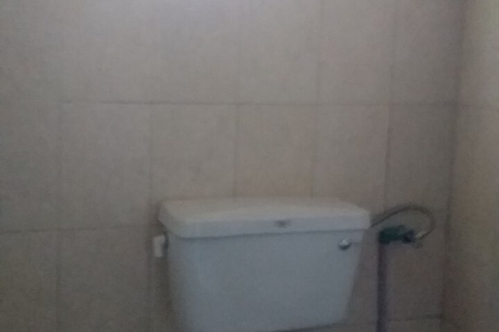 Room 8 of 17