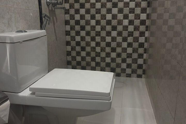 Room 15 of 20
