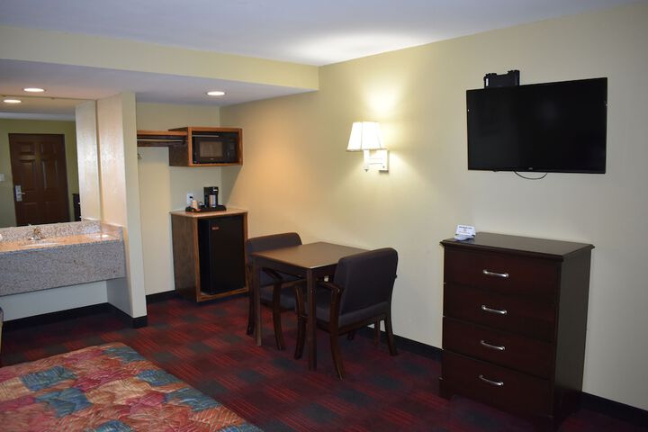 Room 2 of 9