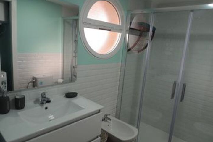 Room 8 of 20