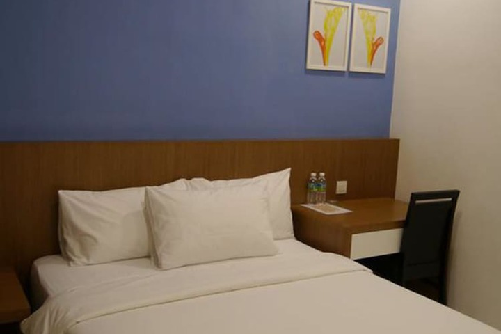 Room 6 of 30