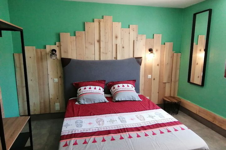 Room 4 of 14