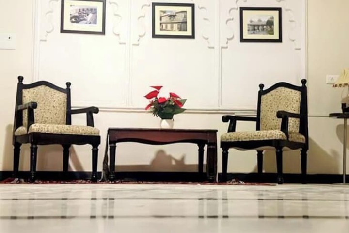 Room 9 of 15