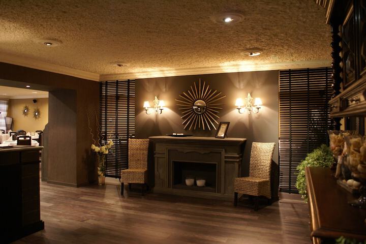 Guest Lobby