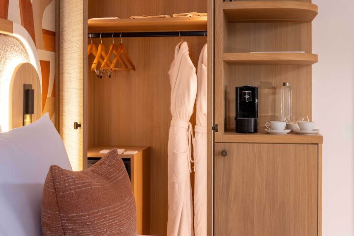 Room 20 of 65