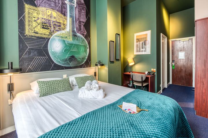 Room 10 of 59