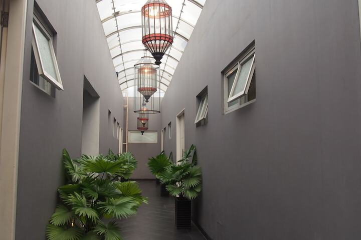 Ballroom/Hall 12 of 17