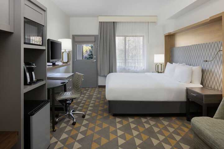 Room 20 of 84