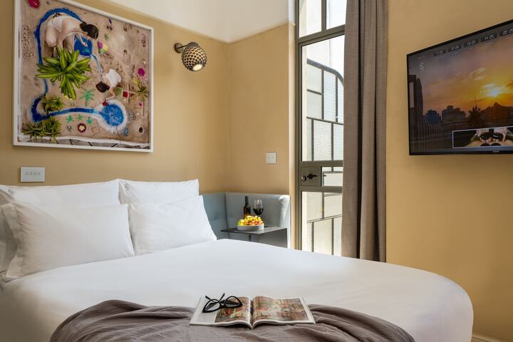 Room 4 of 55