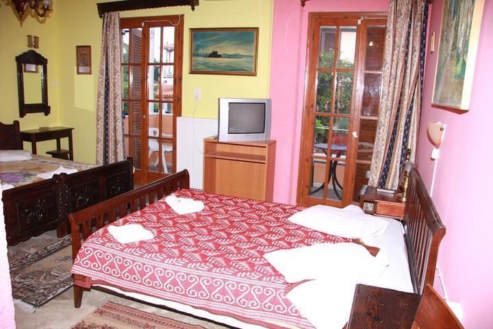 Room 9 of 29