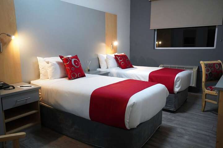 Room 13 of 22