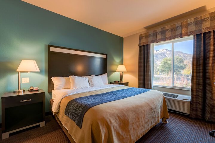 Room 10 of 37