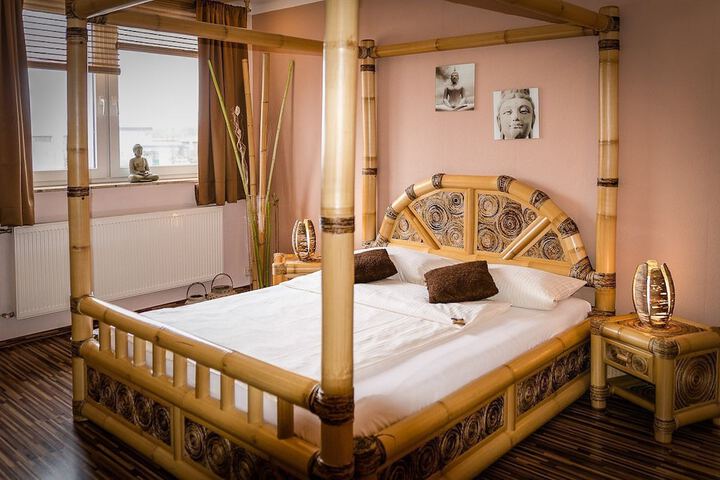Room 4 of 27