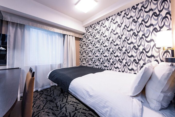 Room 5 of 51