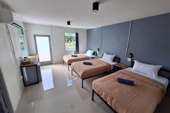 Room 7 of 38