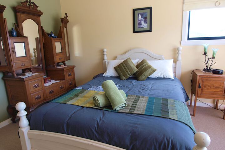 Room 6 of 26