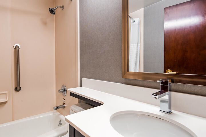Room 14 of 23