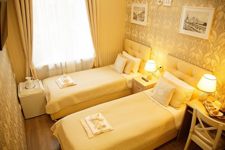 Room 22 of 42