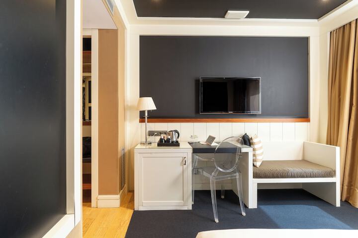 Room 20 of 94